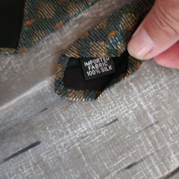 Set Of 4 Geoffrey Beene Mens Silk Neck ties Multicolor  American Greetings - Picture 16 of 16